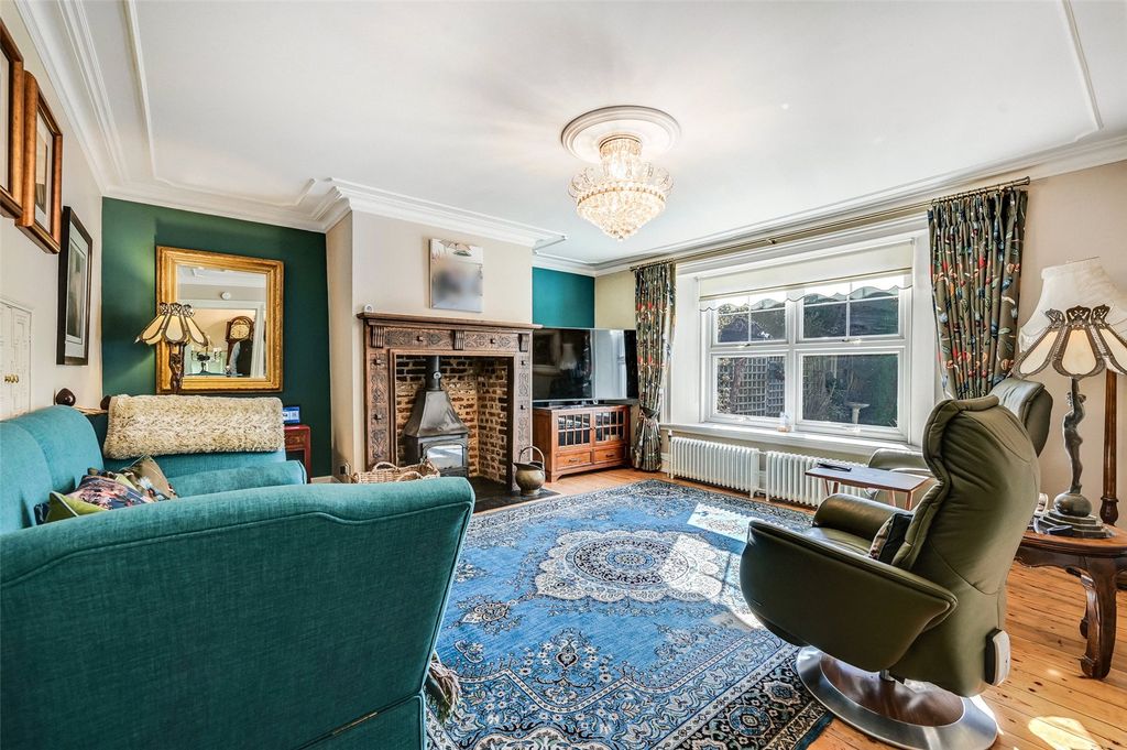 Property photo 3 of 20 Sitting Room