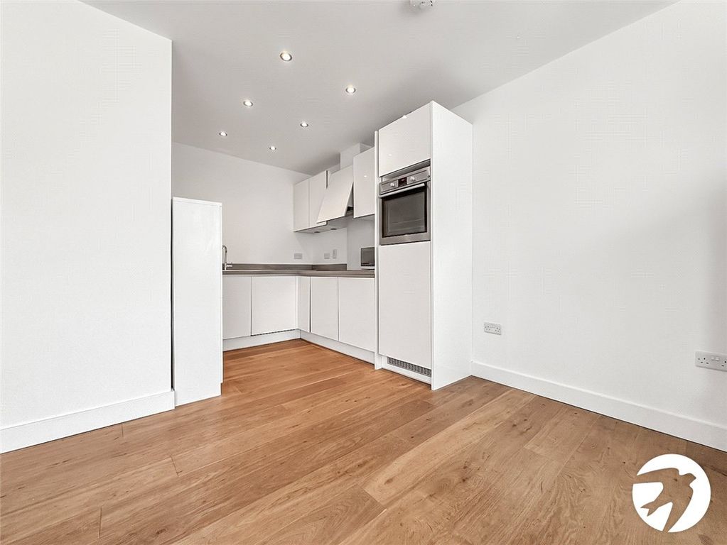 Property photo 2 of 11 Picture No. 12