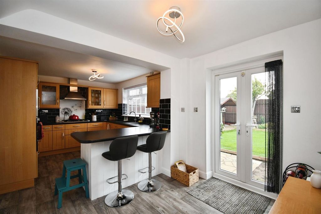 Property photo 3 of 20 06d76E7B-U 20 20 2821 29.Jpg