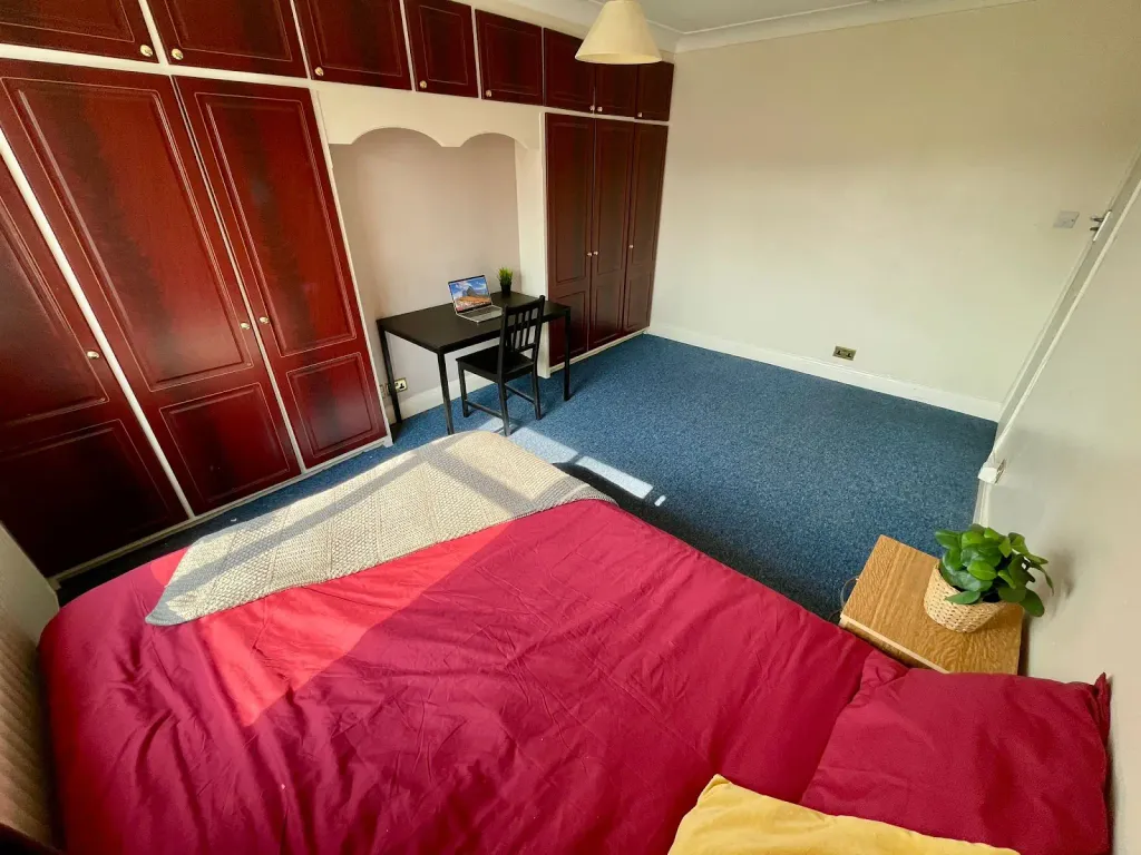 Property photo 2 of 11