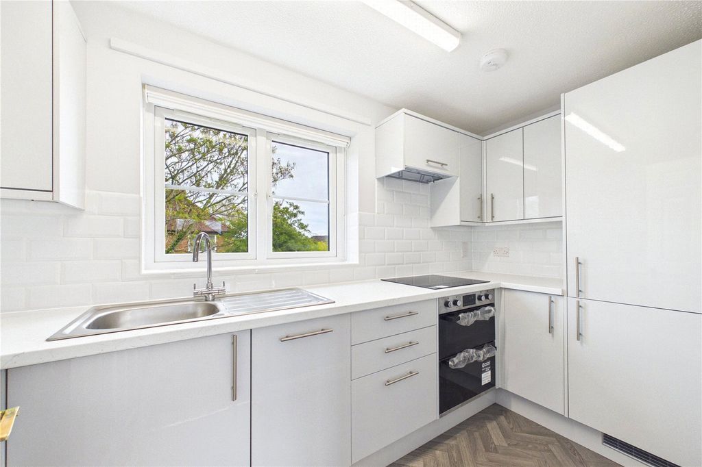 Property photo 2 of 7 Picture No. 04