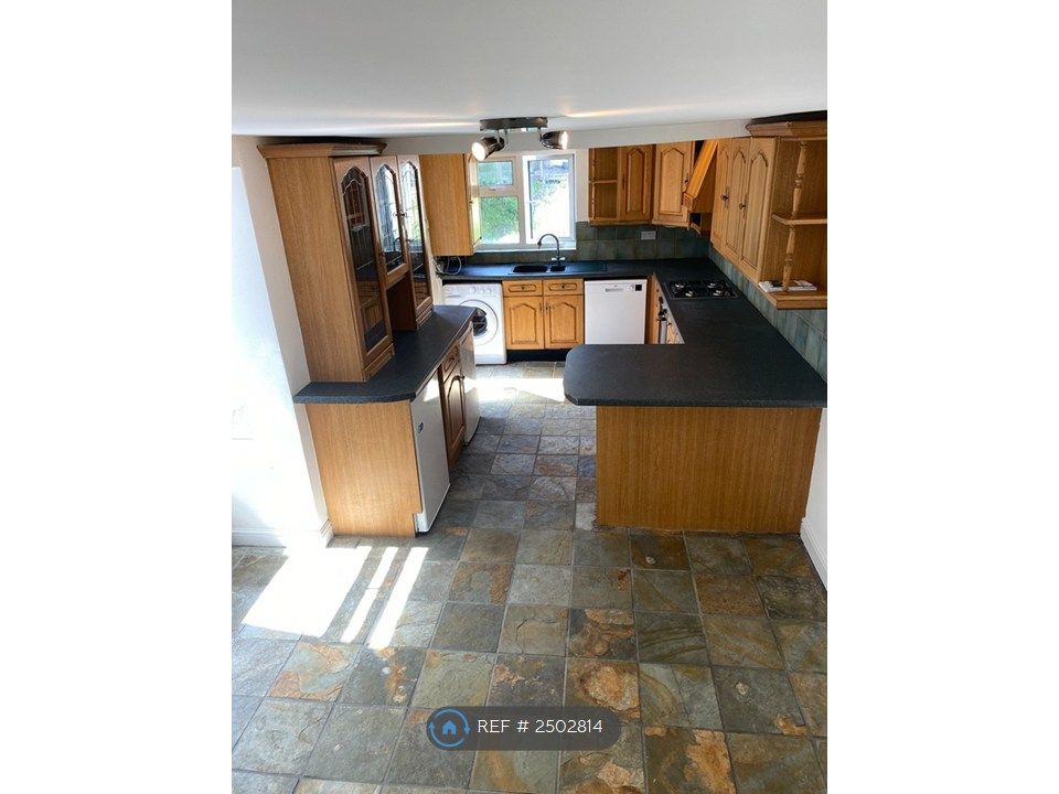 Property photo 1 of 11 Large Kitchen