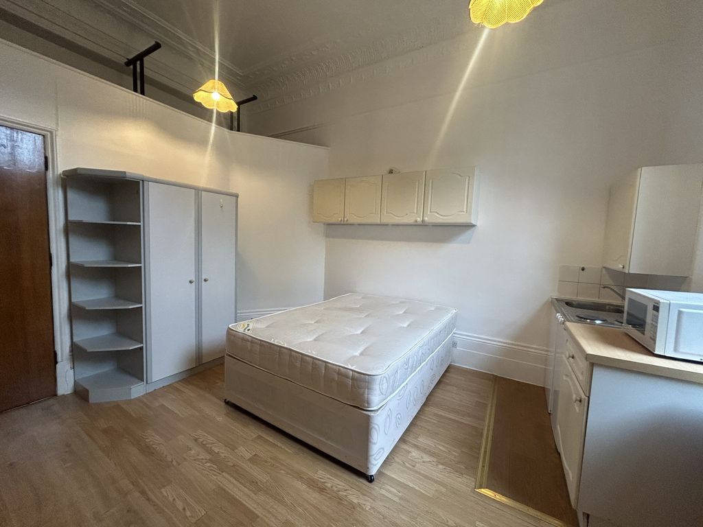 Property photo 1 of 4