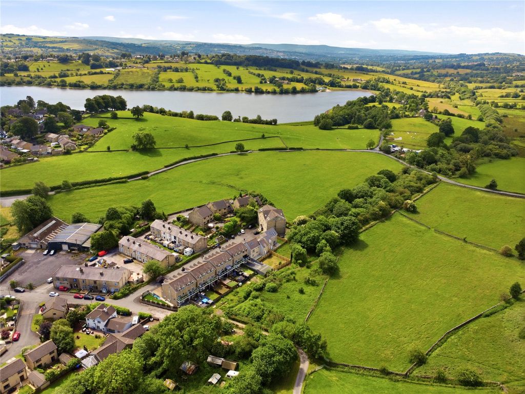 Property photo 2 of 33 Drone