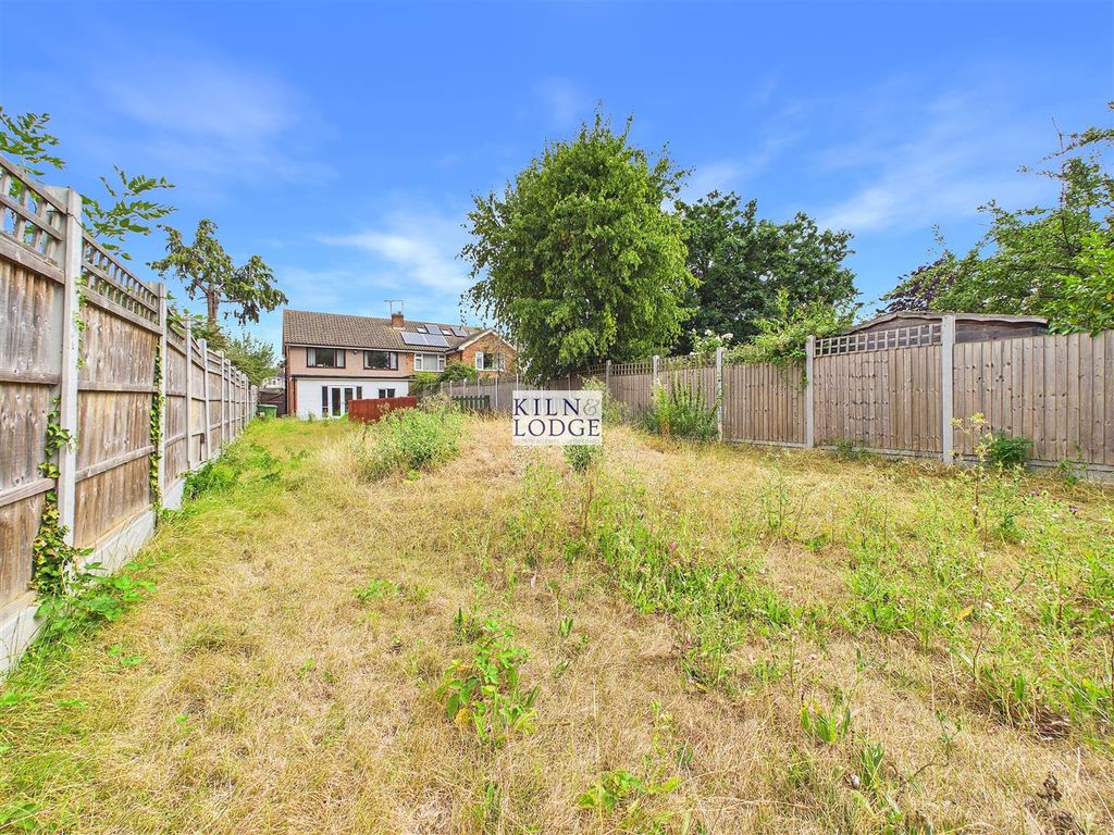 Property photo 3 of 12