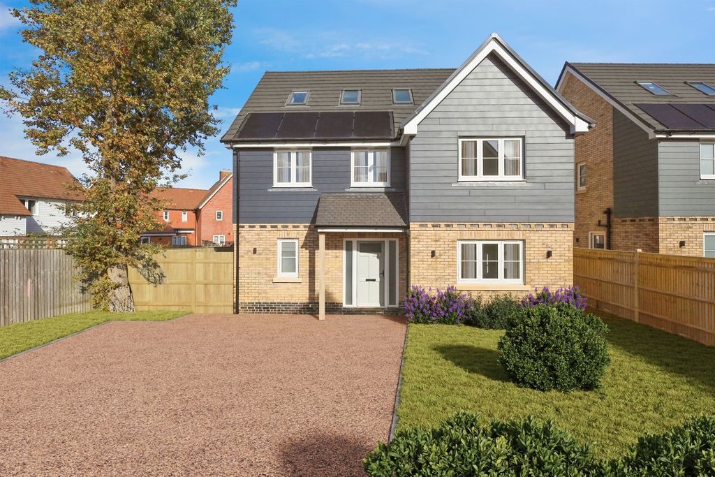 Property photo 1 of 8