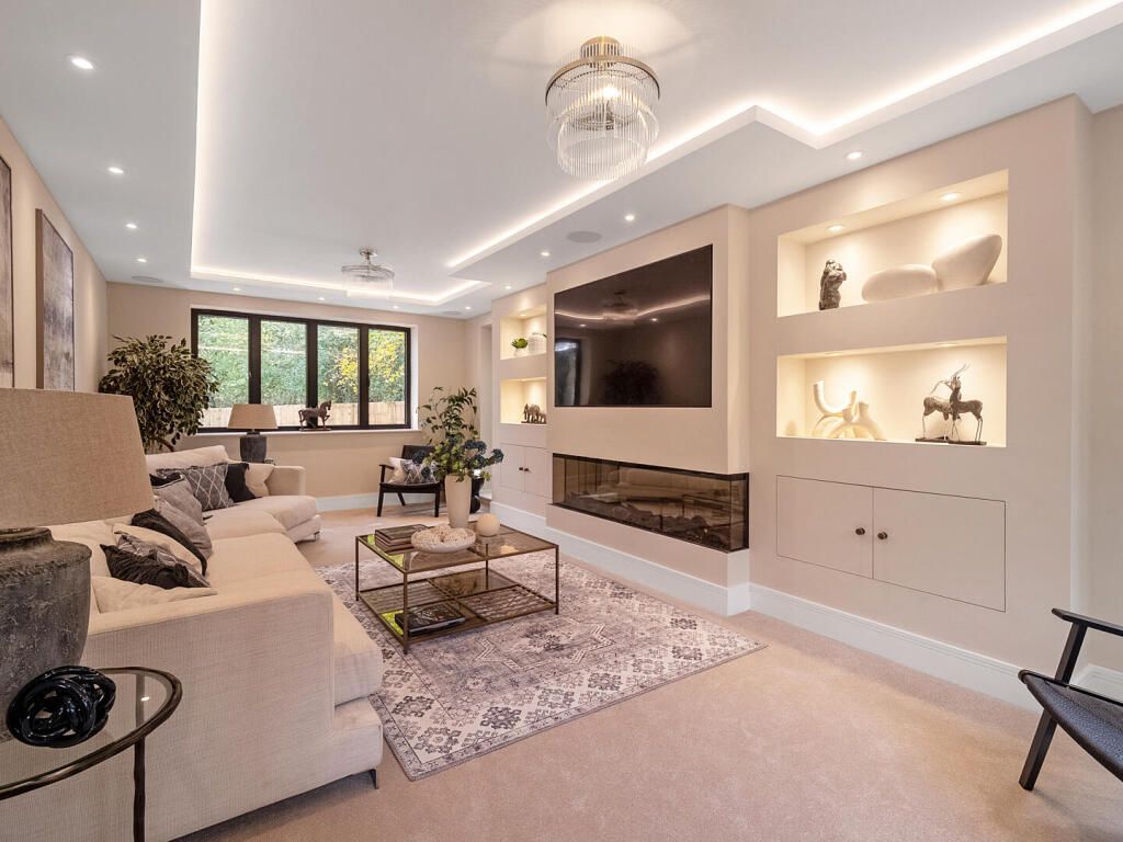 Property photo 3 of 23