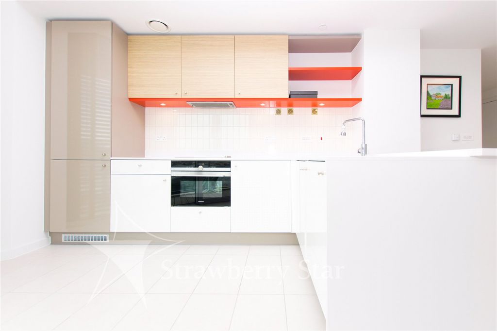 Property photo 2 of 10 Kitchen