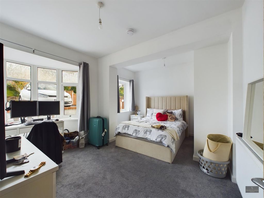 Property photo 3 of 17 Cam02887G0-Pr0075-Still001.Jpg