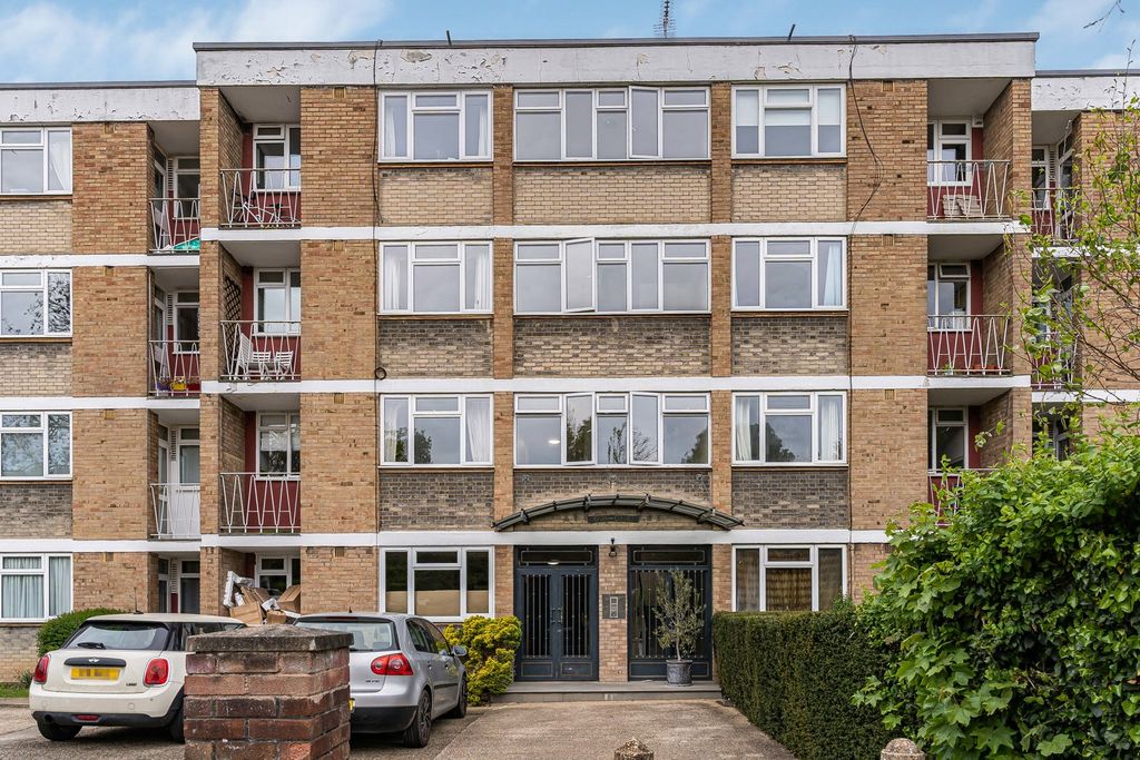 Property photo 1 of 16 Exterior