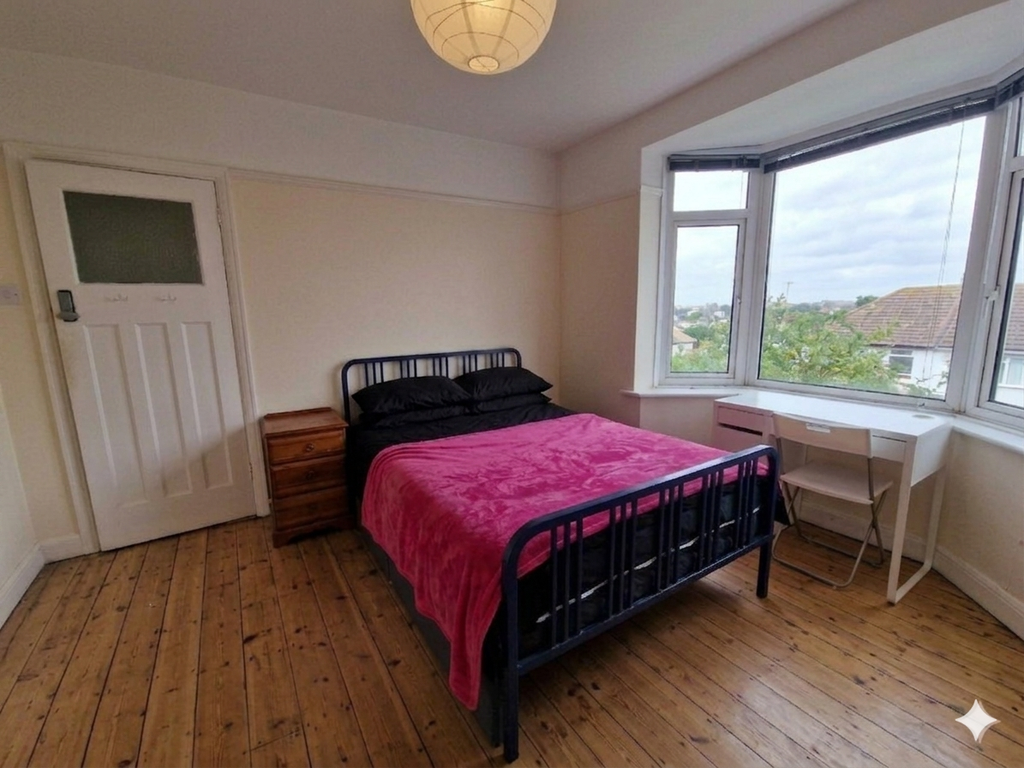 Property photo 1 of 10 Bed 1