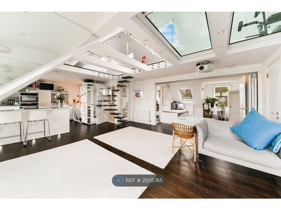 Property photo 3 of 17 Large Open Plan Living Room