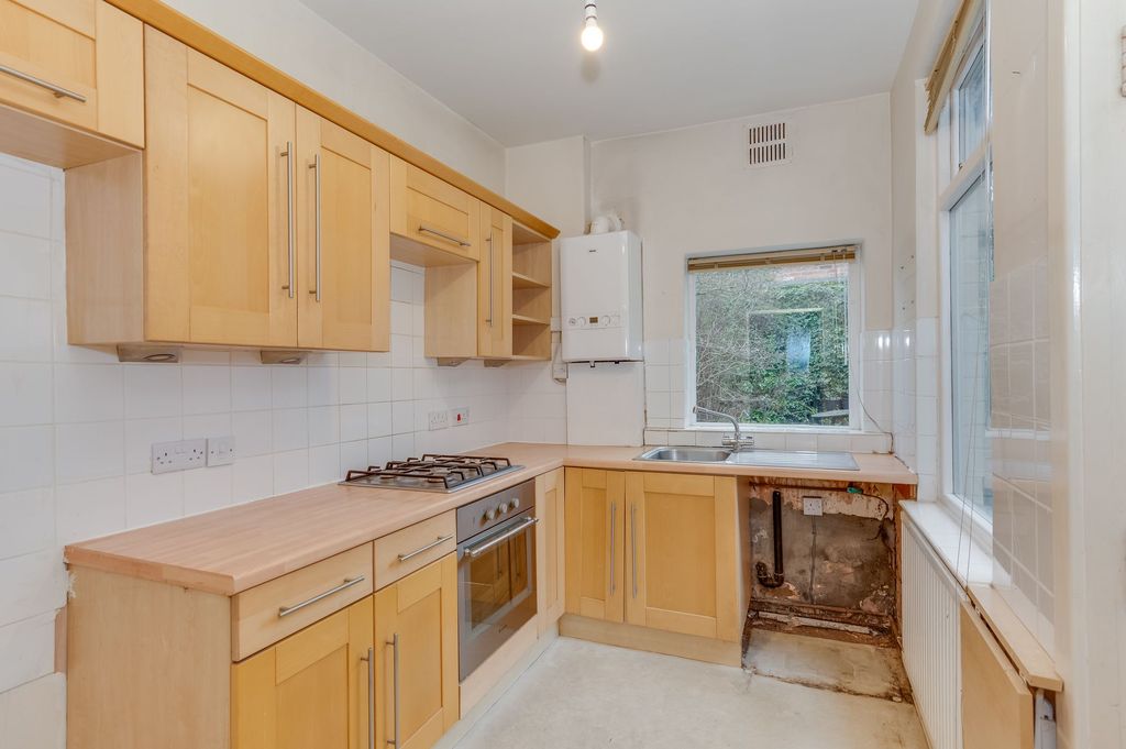 Property photo 2 of 23