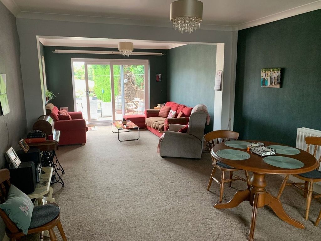 Property photo 3 of 32
