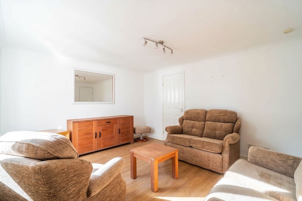 Property photo 2 of 11 Living Room
