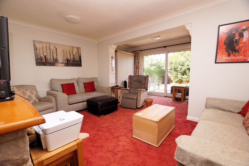 Property photo 3 of 18 Lounge Area