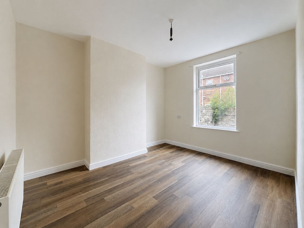 Property photo 3 of 10 5214574