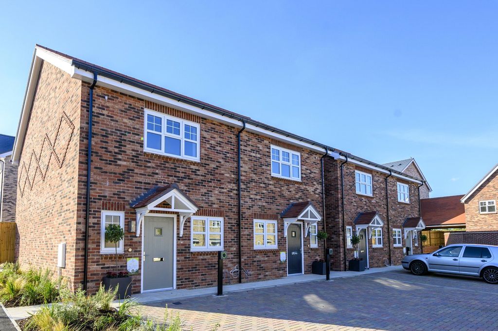 Property photo 1 of 11 Picture No. 14