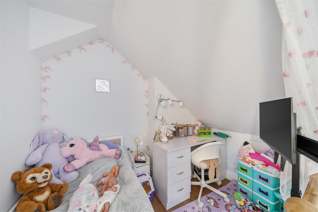 Additional image 13 of 4 bed end terrace house for saleSouthcote Avenue, Feltham TW13