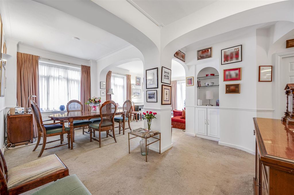 Property photo 3 of 17 Marsham Court Reception Room