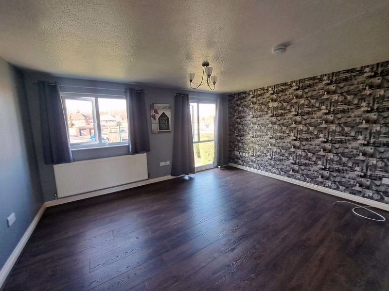 Property photo 2 of 16 Photo 1