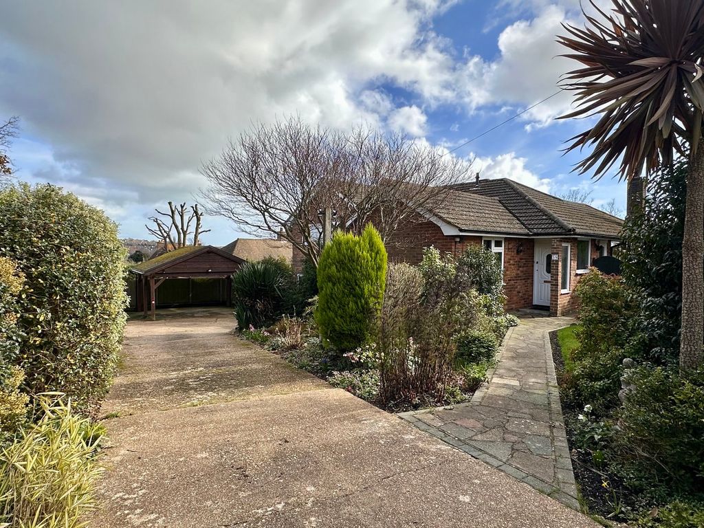 Property photo 2 of 27