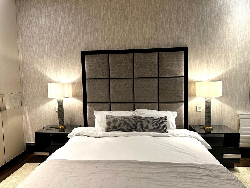 Additional image 23 of 4 bed flat to rentPark Lane, London W1K