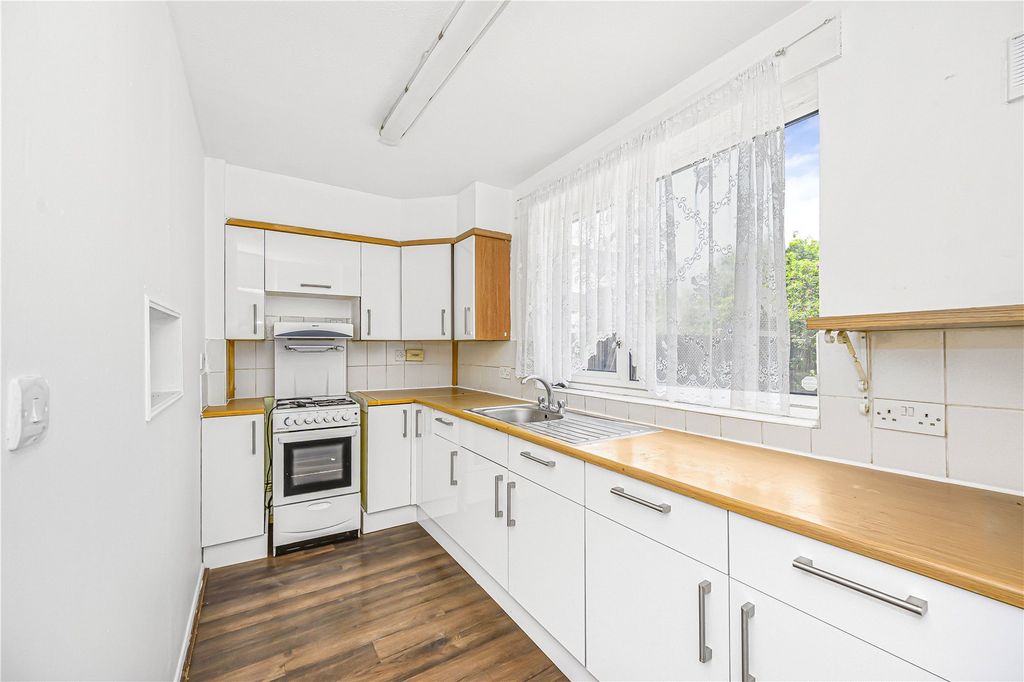 Property photo 3 of 13 Kitchen