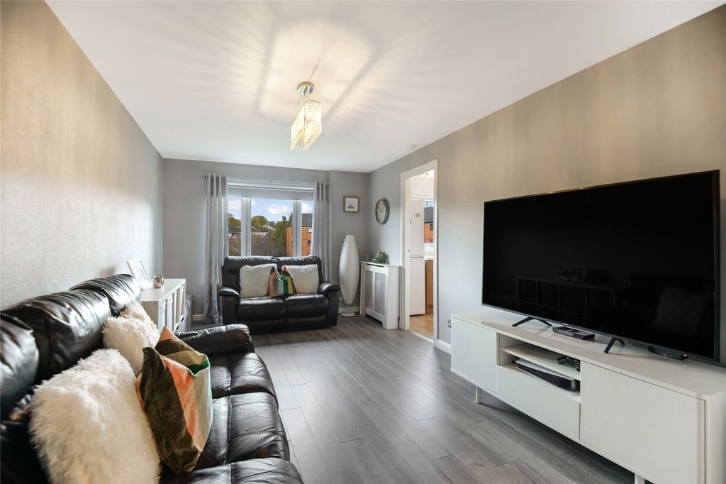 Property photo 2 of 13 2