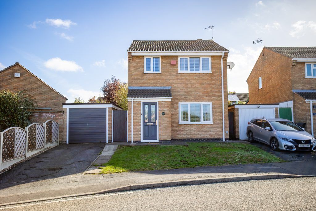 Property photo 1 of 22 Done-2 - 3 Bedroom Detached (House) At Heathcote Drive, Sileby
