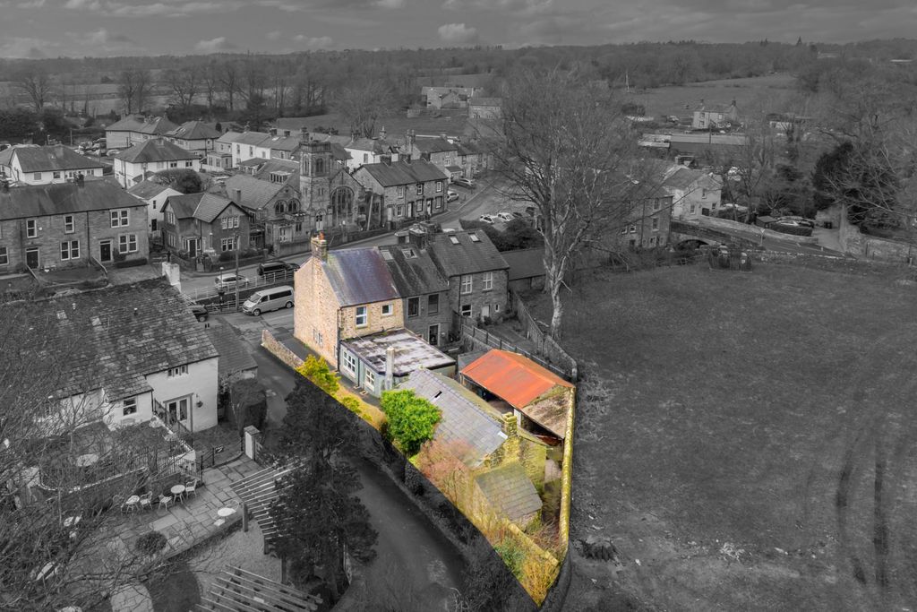 Property photo 3 of 42