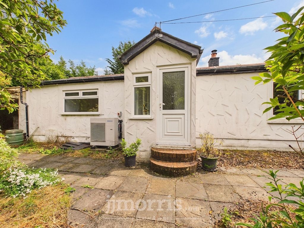 Property photo 3 of 37
