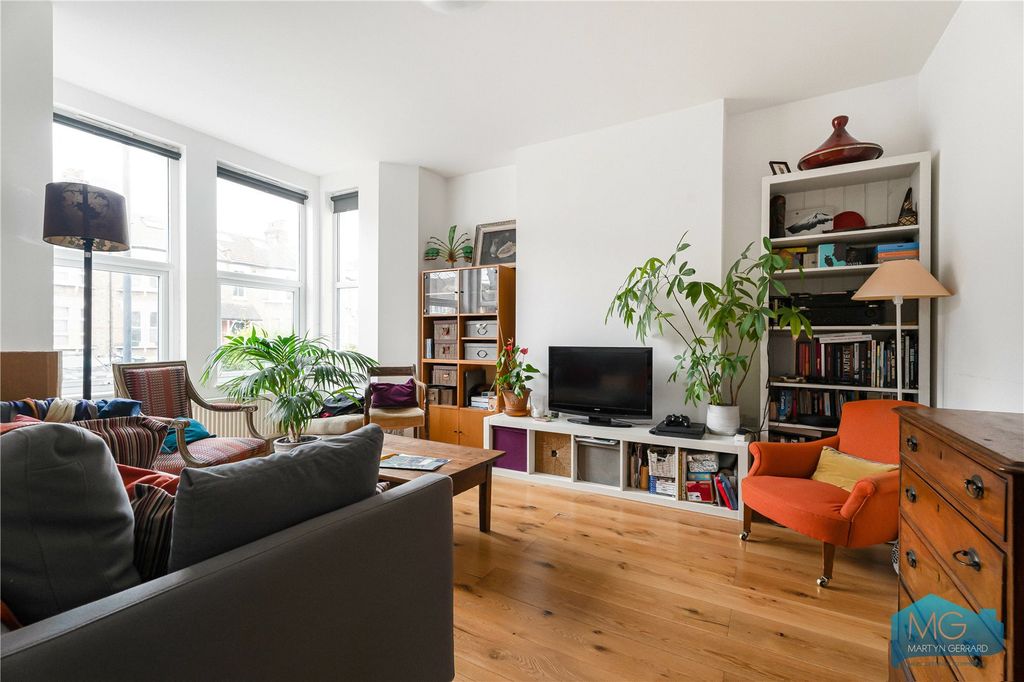 Property photo 2 of 27 Picture No. 54