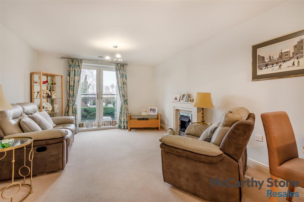 Property photo 3 of 38 8677160-Interior01.Jpg