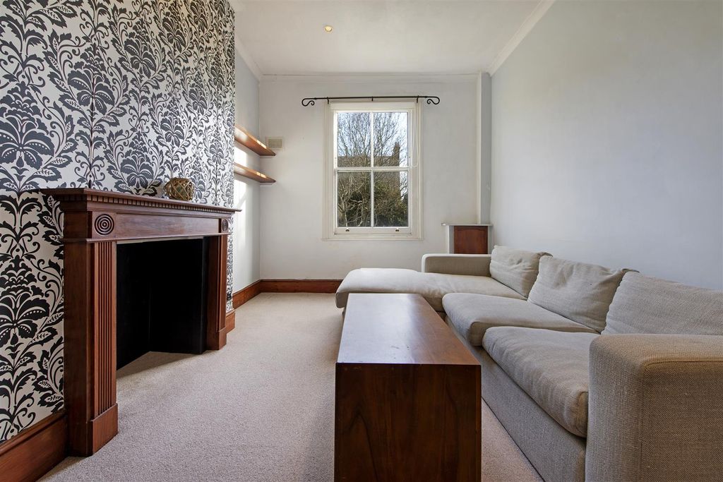 Property photo 2 of 11 54268 Hi Res (6).Jpg