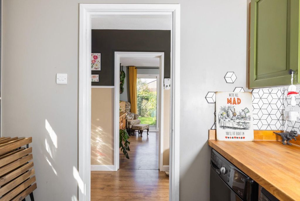 Property photo 3 of 28 Char9562.Jpg