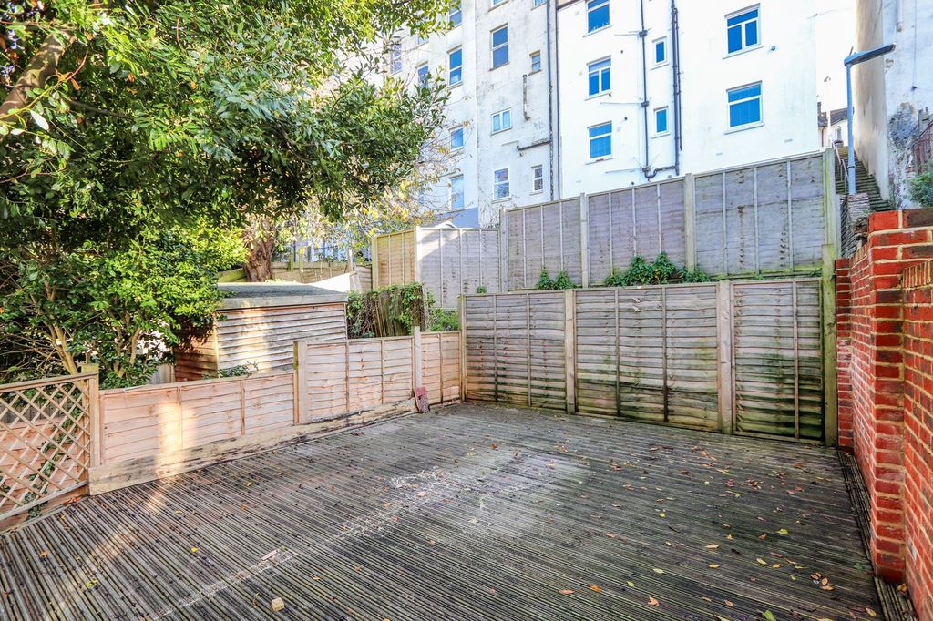 Property photo 3 of 20