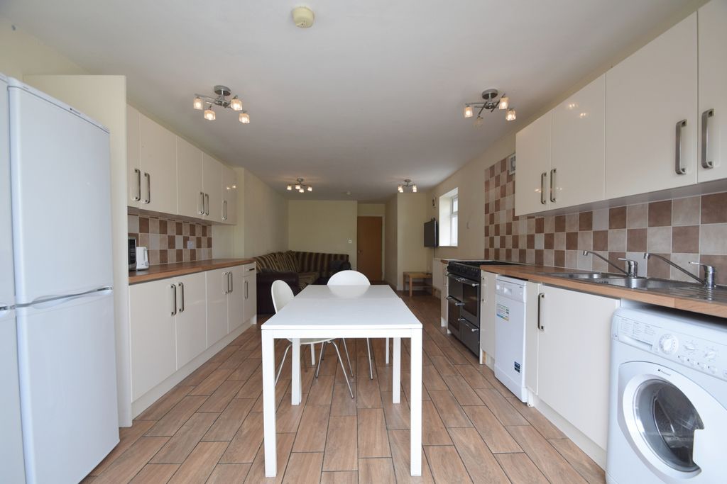 Property photo 2 of 13 Photo 4