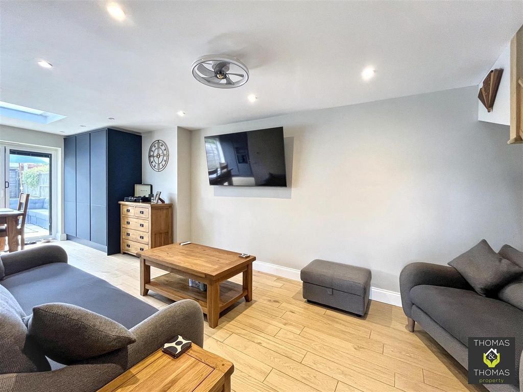 Property photo 3 of 18 Img_9946.Jpg