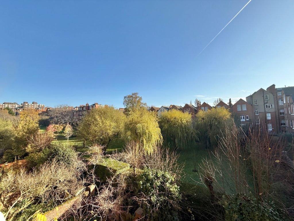 Property photo 3 of 5 Gallery