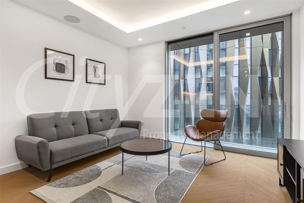 Property photo 3 of 25 Reception