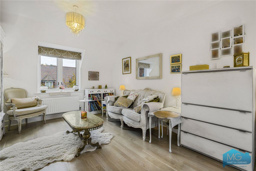 Property photo 3 of 11 Picture No. 17