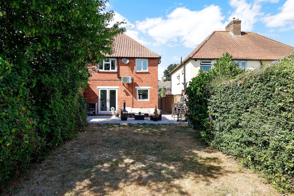 Property photo 3 of 10 Picture No. 04