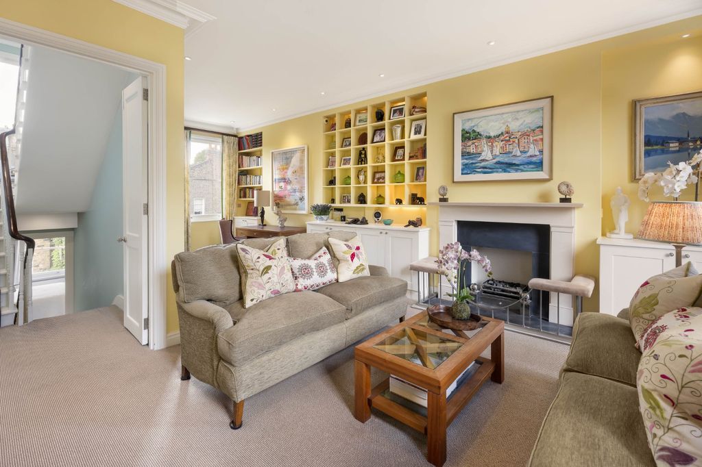 Property photo 3 of 12 Drawing Room