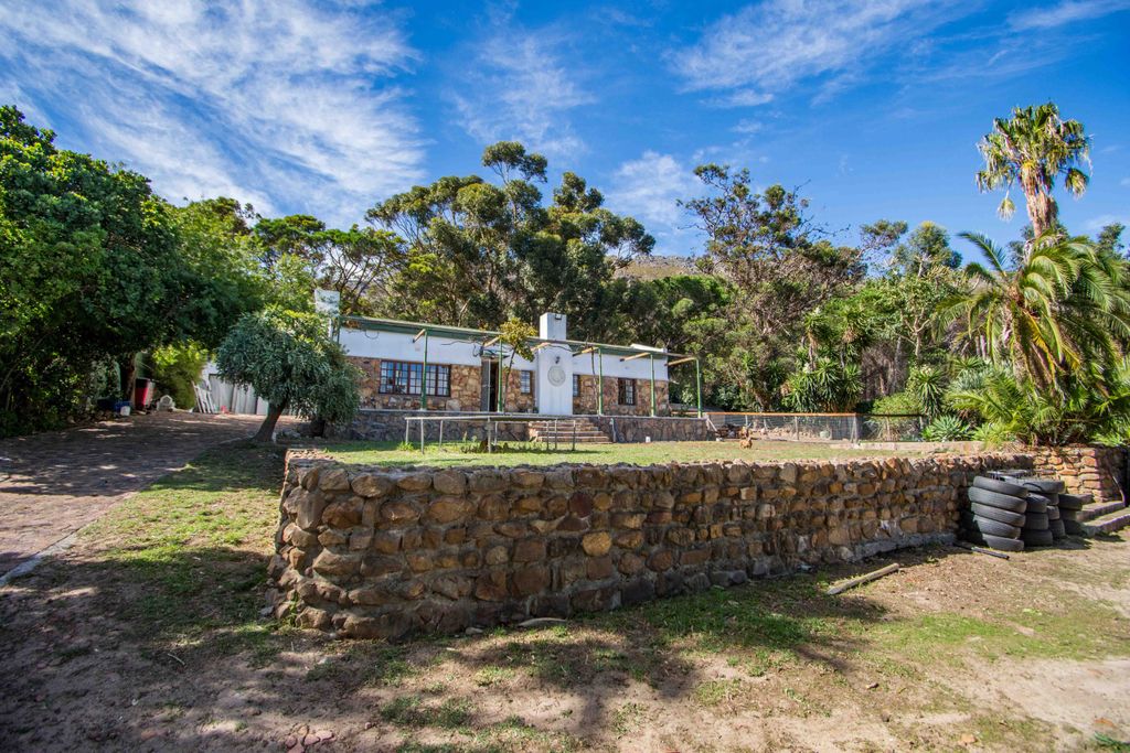Property photo 2 of 40