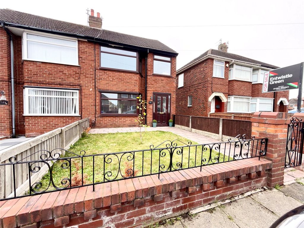 Property photo 1 of 12 Picture No. 01