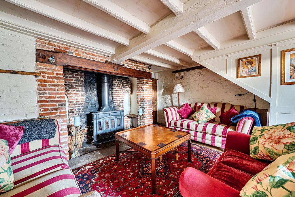 Property photo 2 of 24