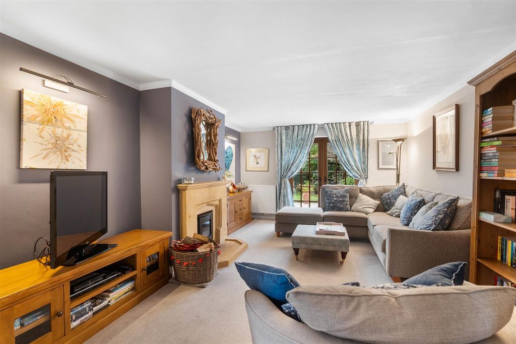 Property photo 2 of 16