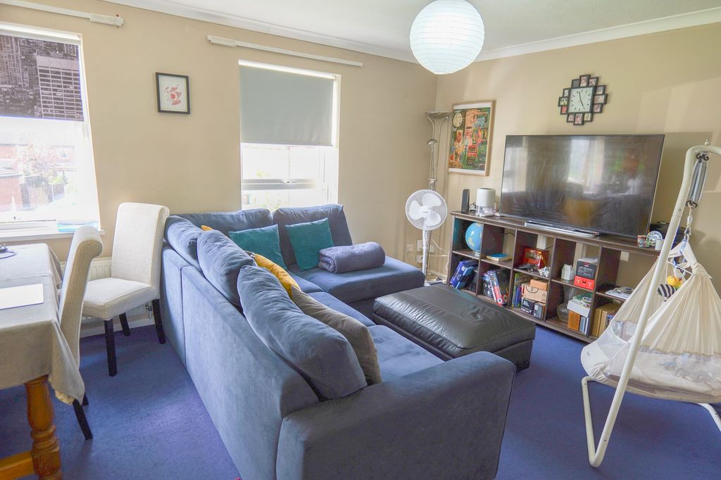 Property photo 3 of 11