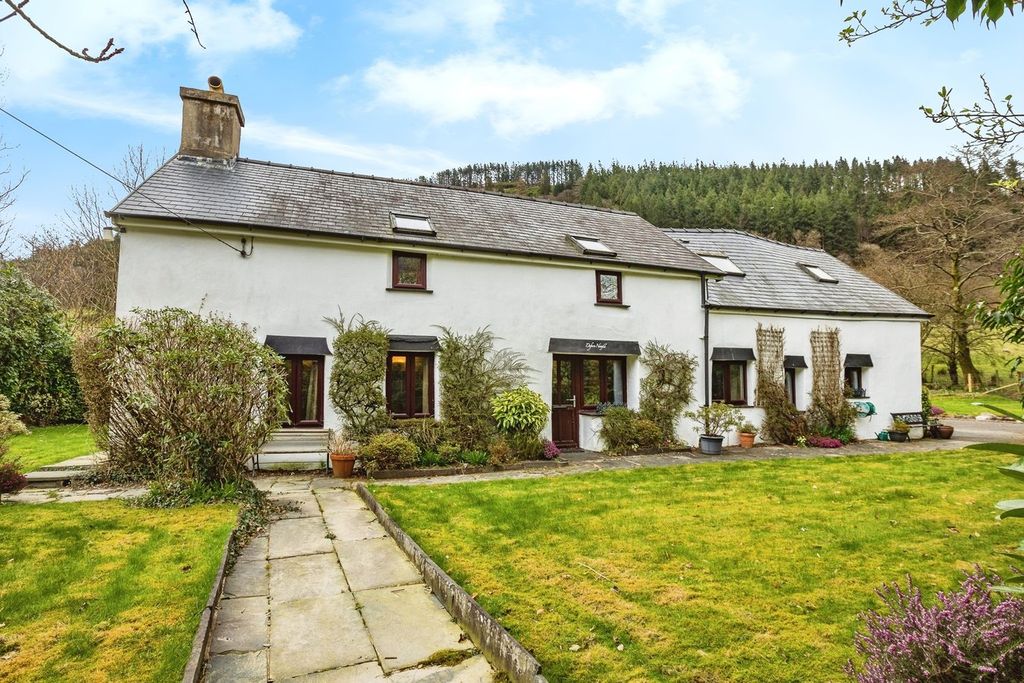 Property photo 1 of 30